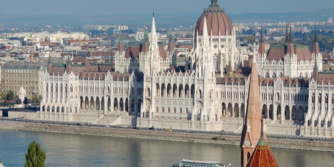 Budapest Sightseeing Boat Tickets