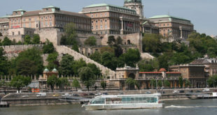 Boat Guided Tours on Duna Bella Ship Budapest Tickets
