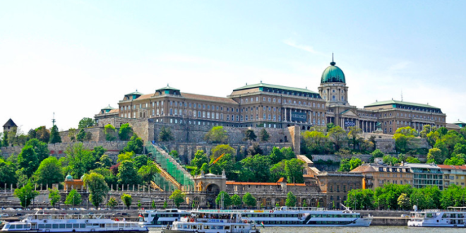 Best of Buda walking Tour Budapest Photo by Dennis Jarvis